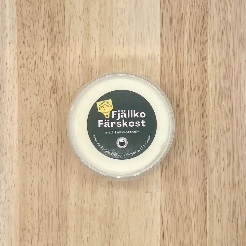 Fjällko färskost med tallskottsalt