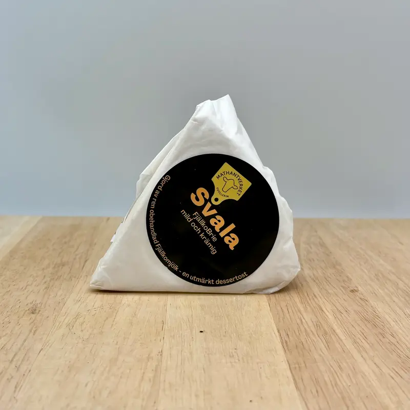 Svala, brie av fjällko 120-130g